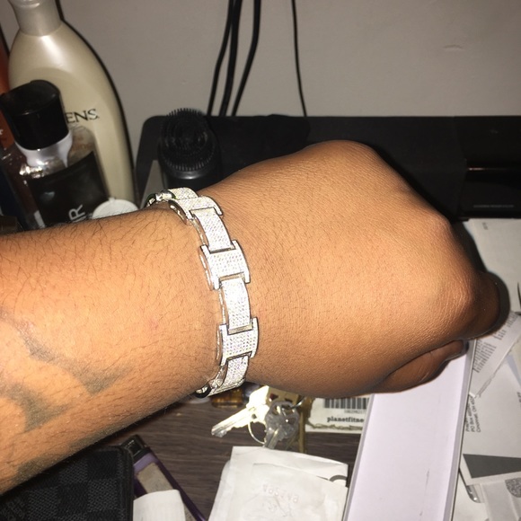 Gucci aviators and 3/4 diamond bracelet - Picture 2 of 2